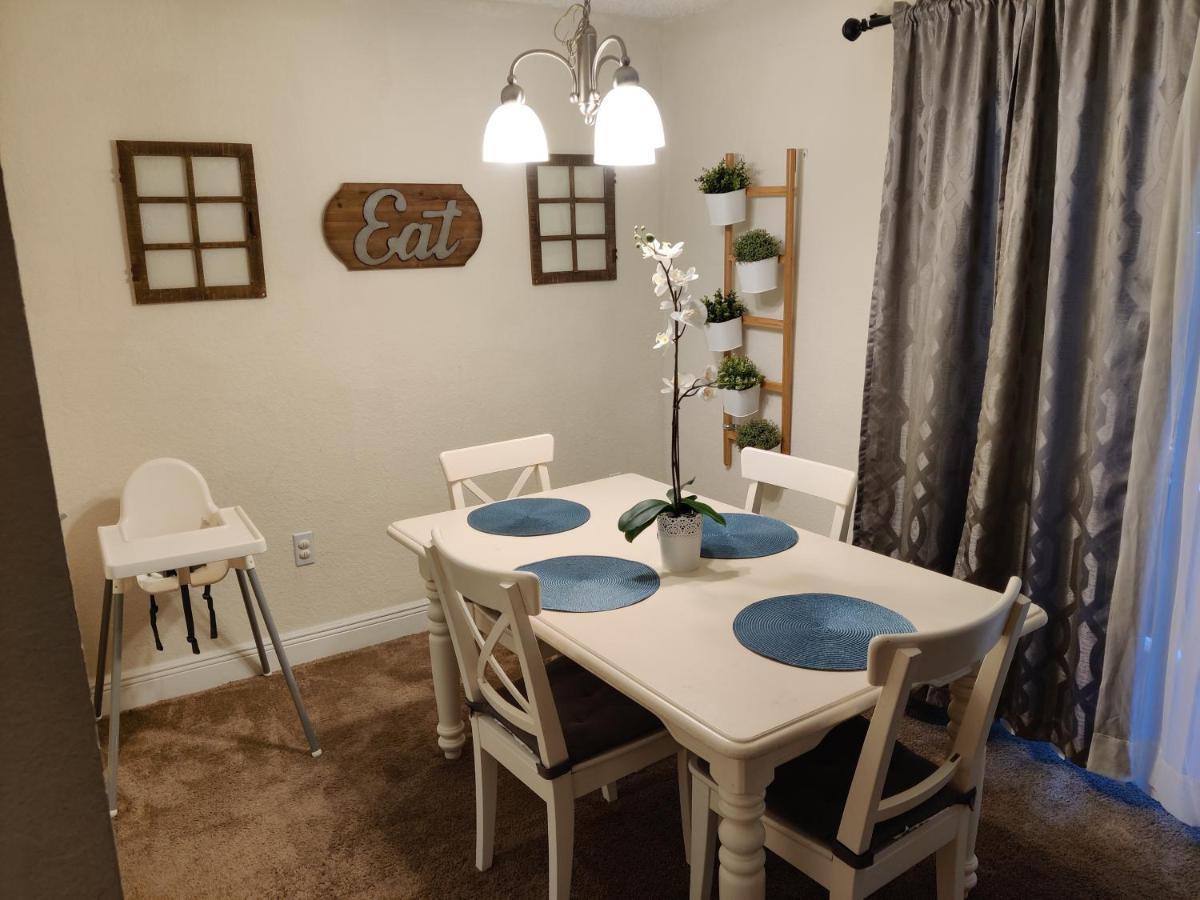 Centauri Vacation Rentals: Orlando 2-Bedroom Condo with Free Parking Exterior photo