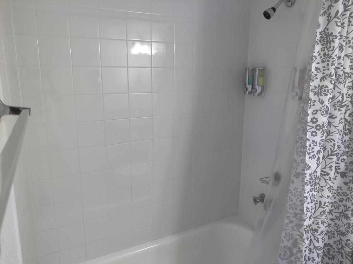 Centauri Vacation Rentals: Orlando 2-Bedroom Condo with Free Parking Exterior photo