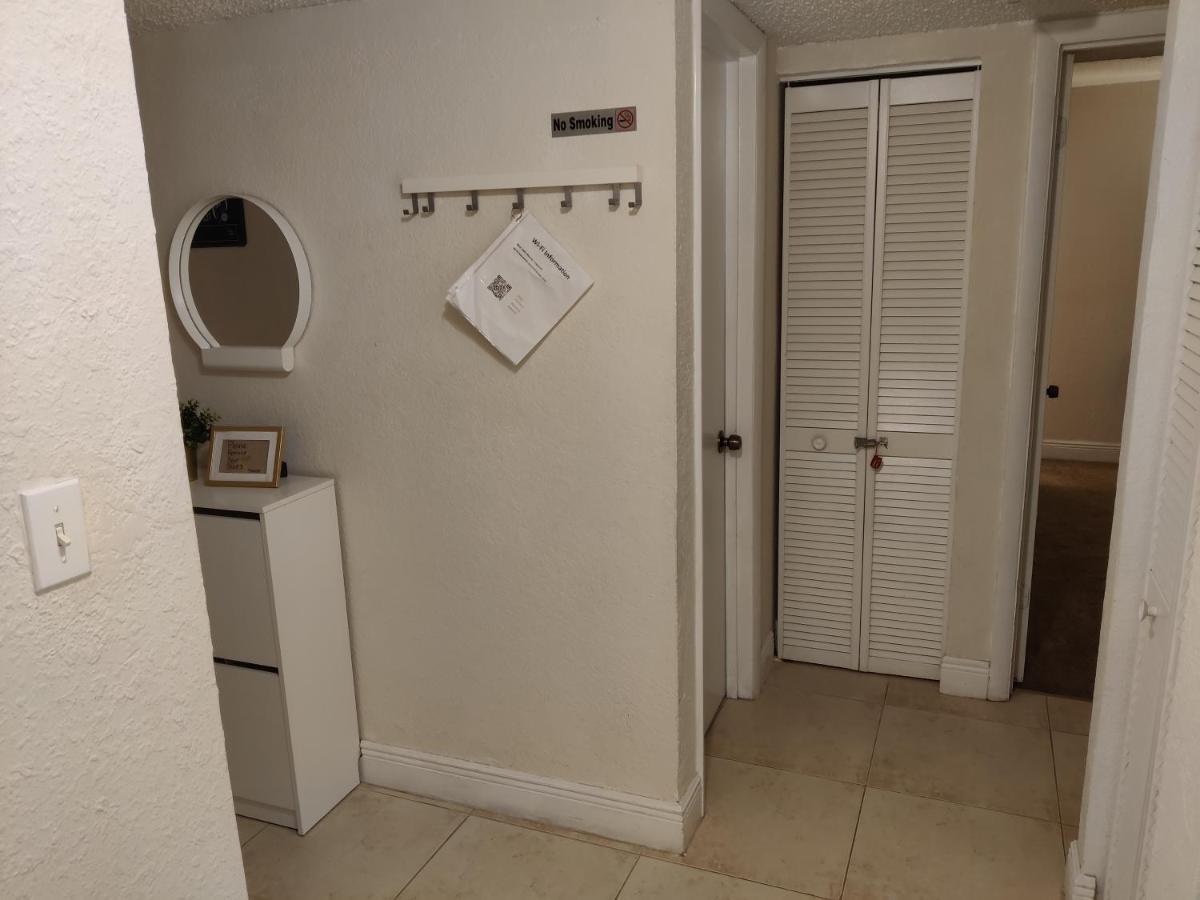 Centauri Vacation Rentals: Orlando 2-Bedroom Condo with Free Parking Exterior photo