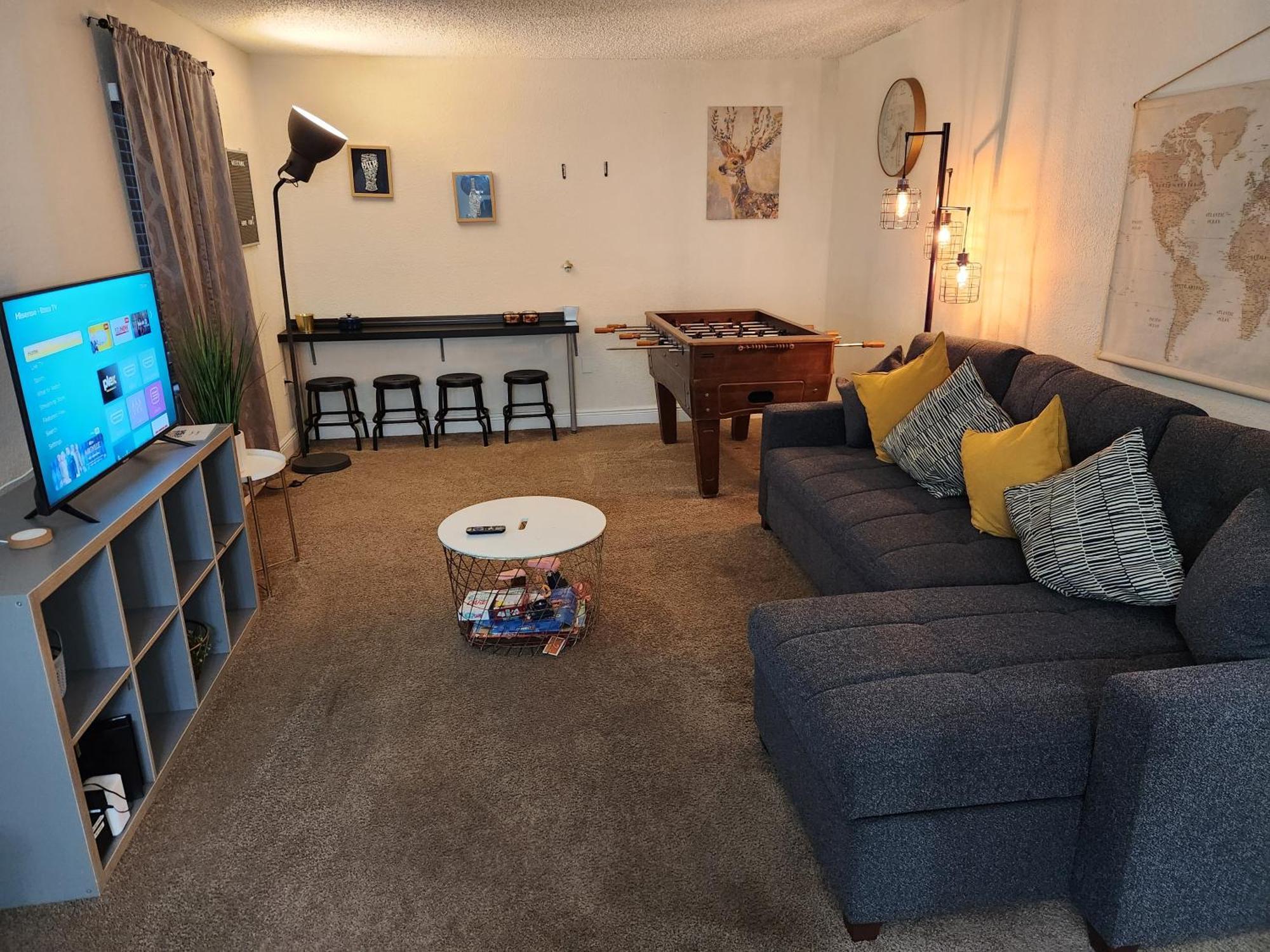Centauri Vacation Rentals: Orlando 2-Bedroom Condo with Free Parking Exterior photo